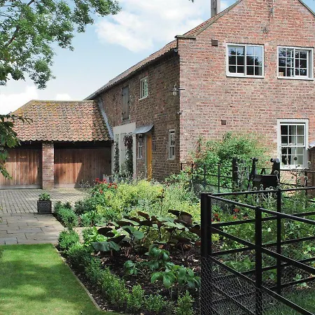 Moxby Priory Holiday home